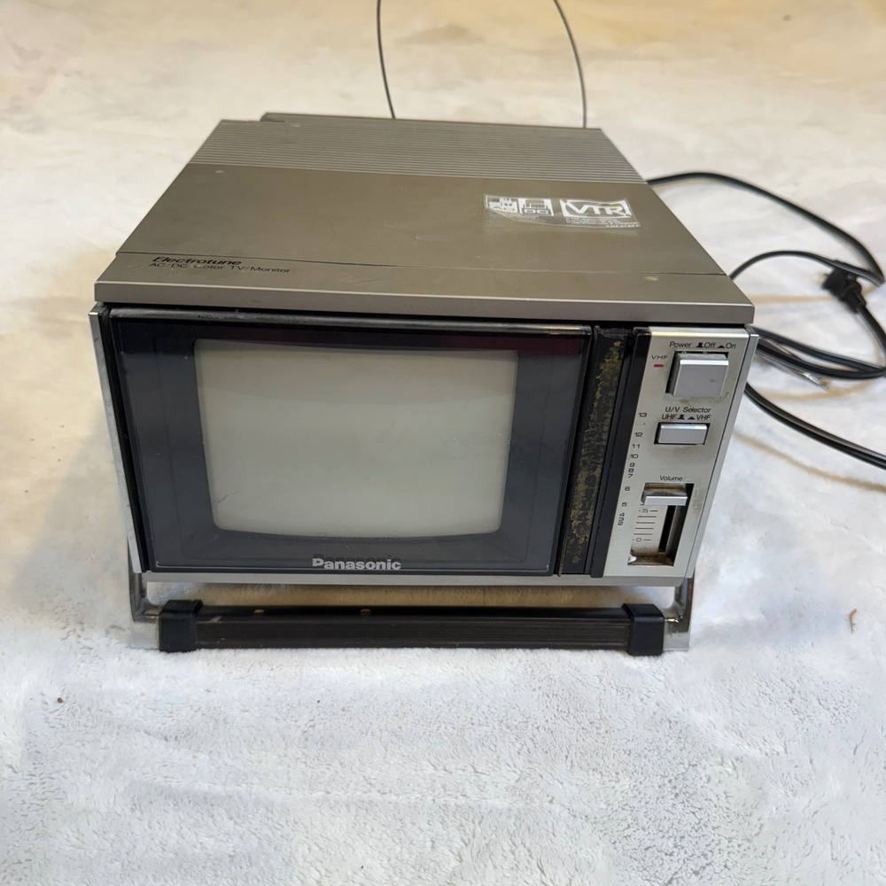 Vintage 1984 Panasonic CT-5511 Electrotune Portable Color TV Monitor Parts Only